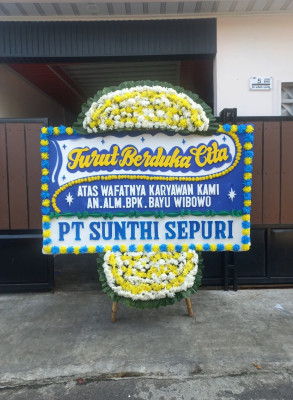 Papan Bunga Duka di Cinanjung