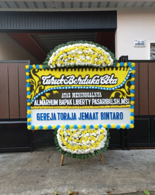 Papan Bunga Duka di Cinanjung