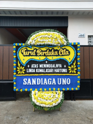 Papan Bunga Duka di Cinanjung